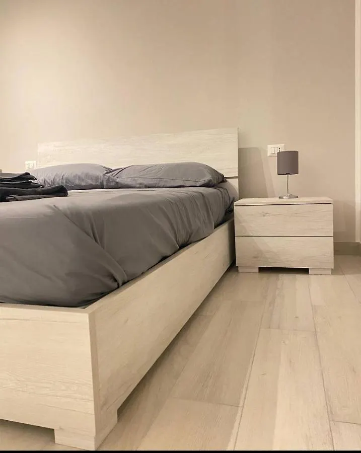 Shining House In Milan Apartment